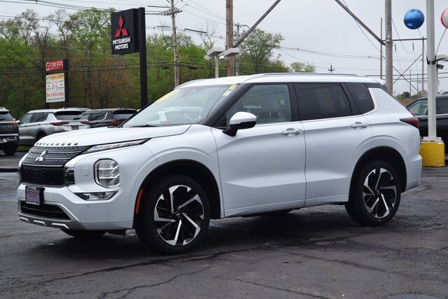 2024 Mitsubishi Outlander SEL