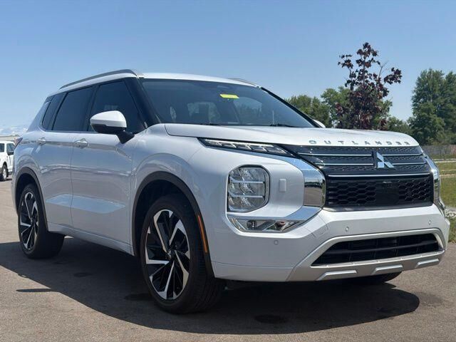 2024 Mitsubishi Outlander SEL Black Edition