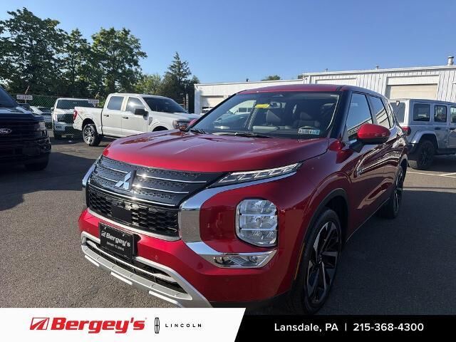 2023 Mitsubishi Outlander PHEV SE