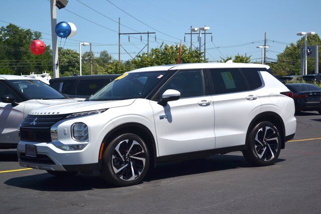 2023 Mitsubishi Outlander PHEV SE