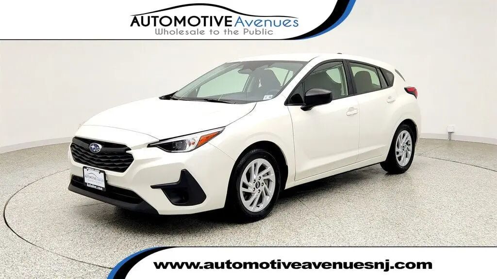 2025 Subaru Impreza Base — photo 1 of 13