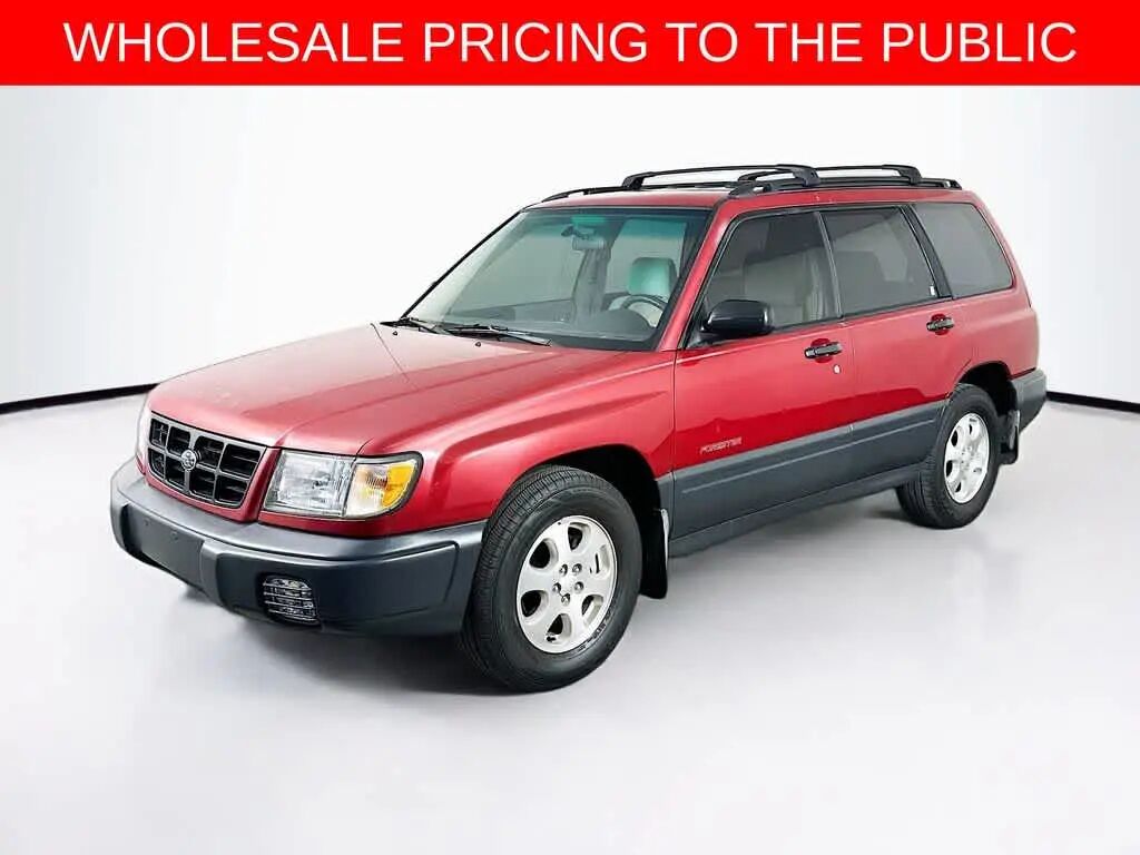 1999 Subaru Forester L — photo 1 of 13