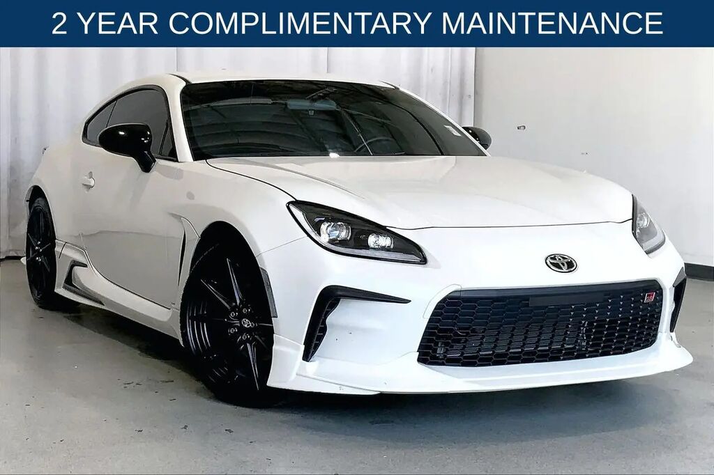 2025 Toyota GR86 Premium — photo 1 of 13