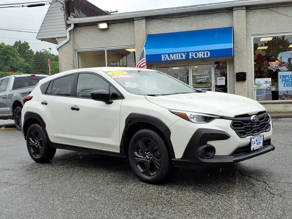 2024 Subaru Crosstrek Base — photo 1 of 13