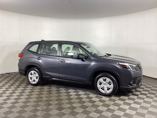 2022 Subaru Forester Base — photo 1 of 13