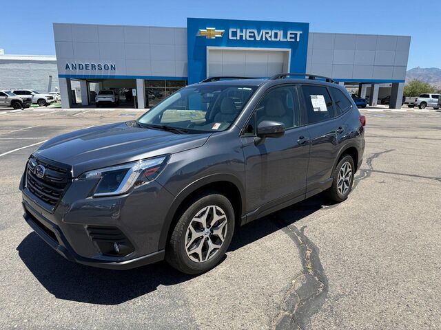 2024 Subaru Forester Premium