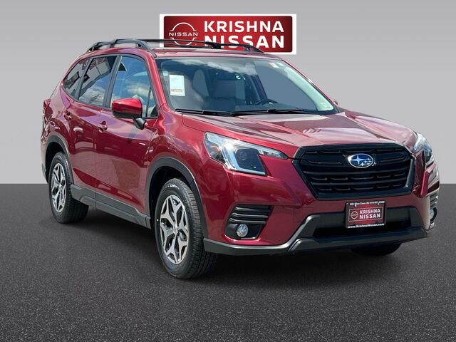2023 Subaru Forester Premium CVT