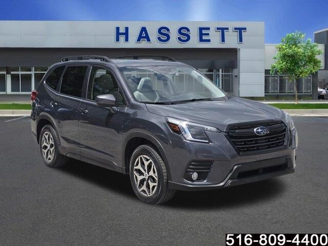 2023 Subaru Forester Premium — photo 1 of 13