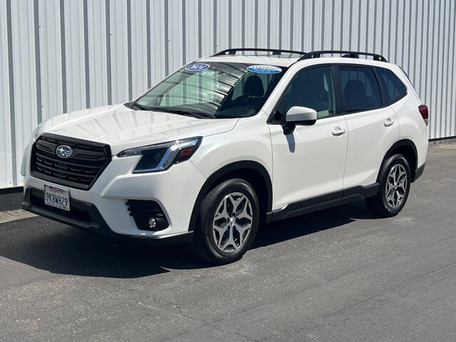 2024 Subaru Forester Premium
