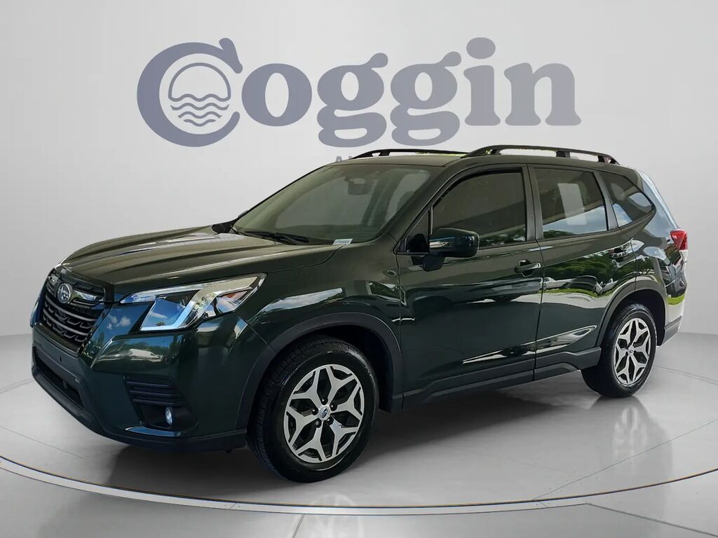 2024 Subaru Forester Premium — photo 1 of 13