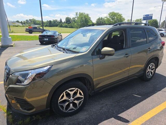 2024 Subaru Forester Premium