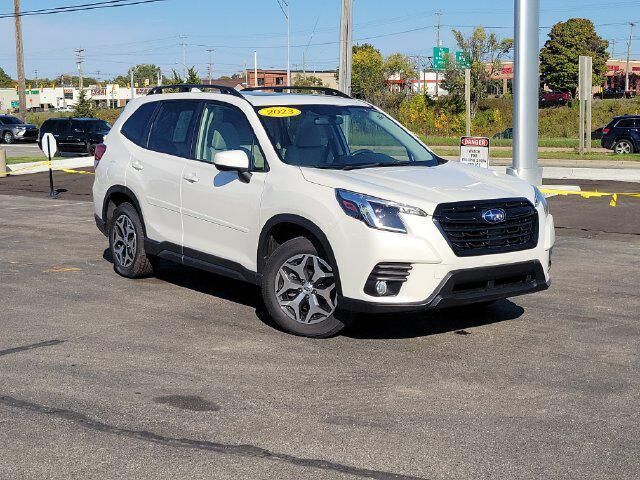 2023 Subaru Forester Premium — photo 1 of 13