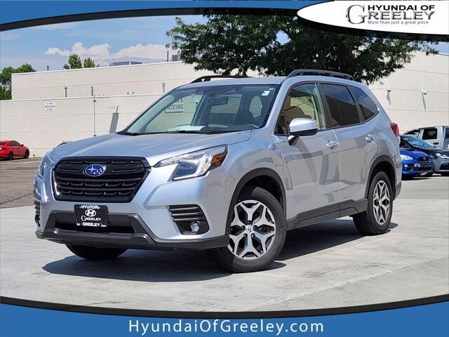 2024 Subaru Forester Premium — photo 1 of 13