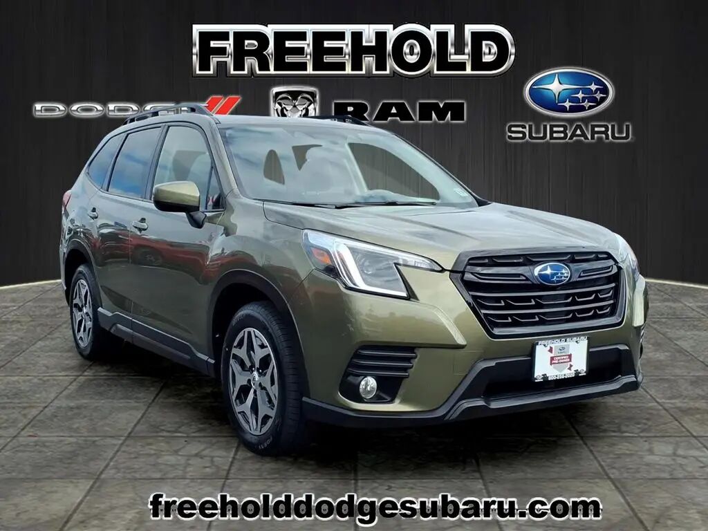 2023 Subaru Forester Premium — photo 1 of 13