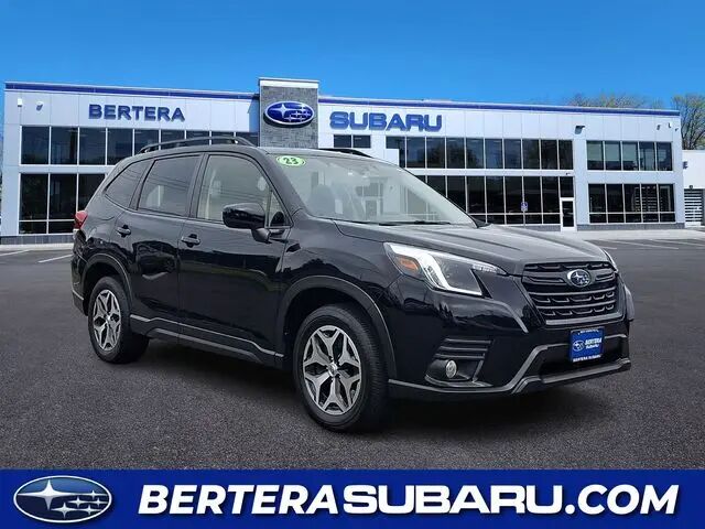 2023 Subaru Forester Premium — photo 1 of 13