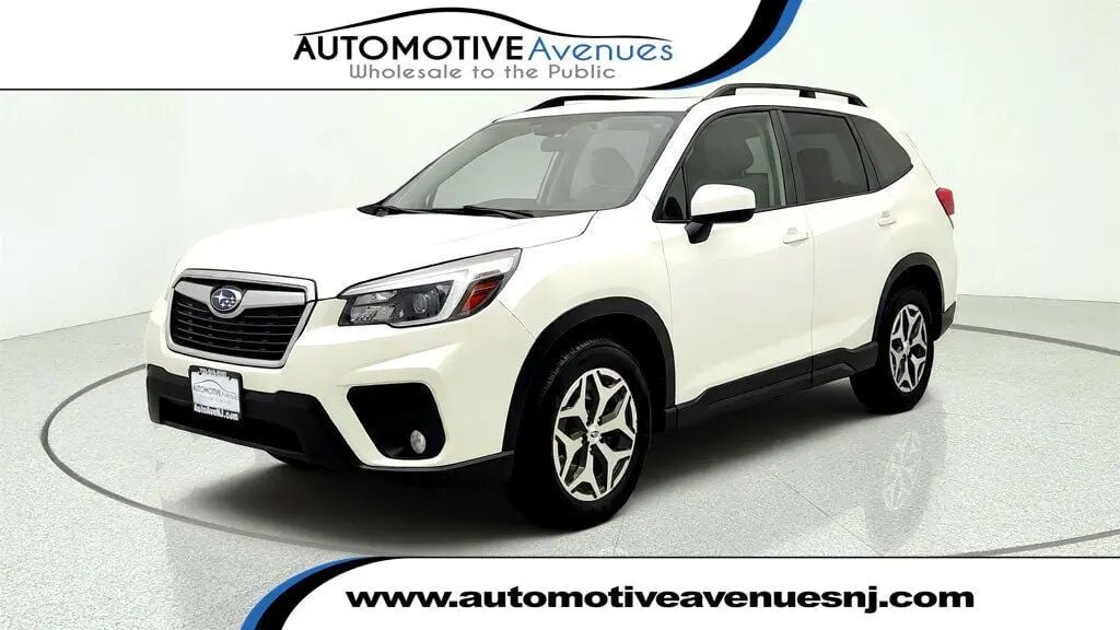 2021 Subaru Forester Premium — photo 1 of 13