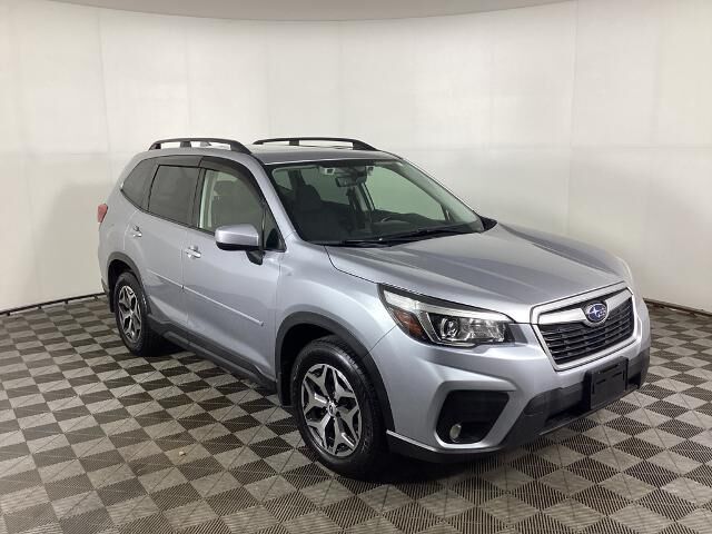 2019 Subaru Forester Premium — photo 1 of 13