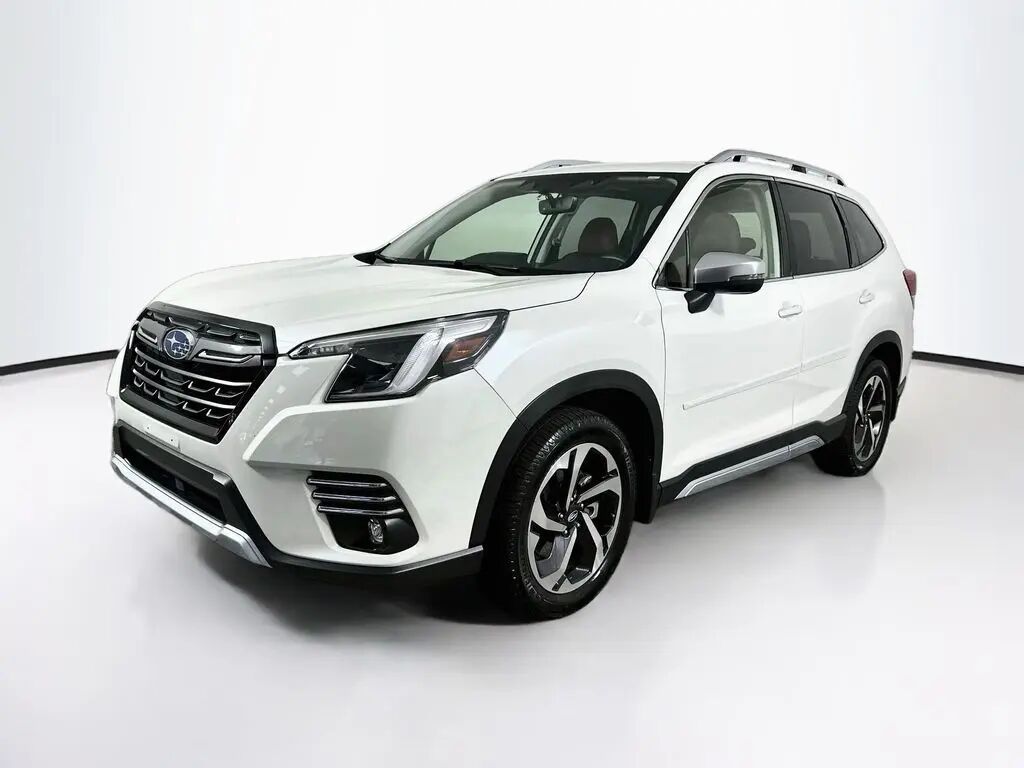 2024 Subaru Forester Touring — photo 1 of 13