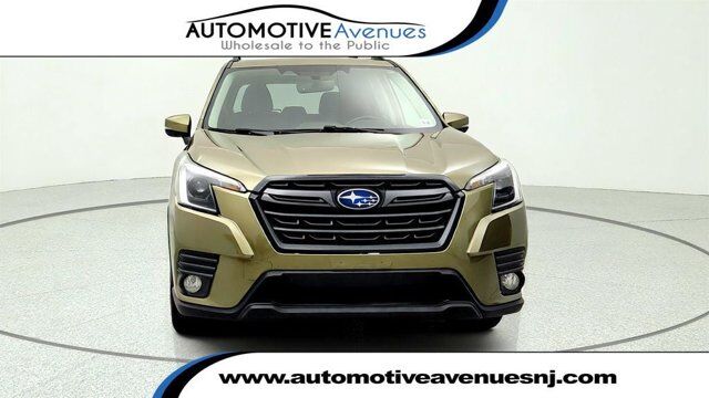 2022 Subaru Forester Limited — photo 1 of 13
