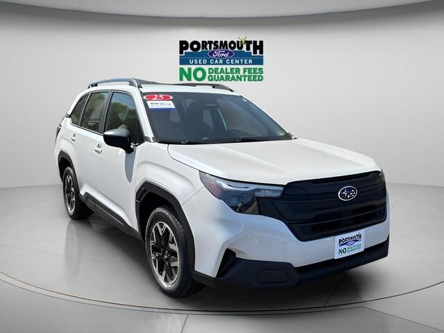 2025 Subaru Forester Base