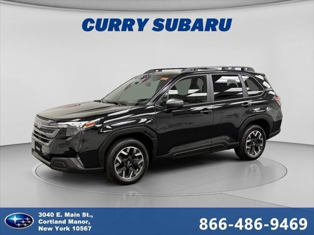 2025 Subaru Forester Premium — photo 1 of 13