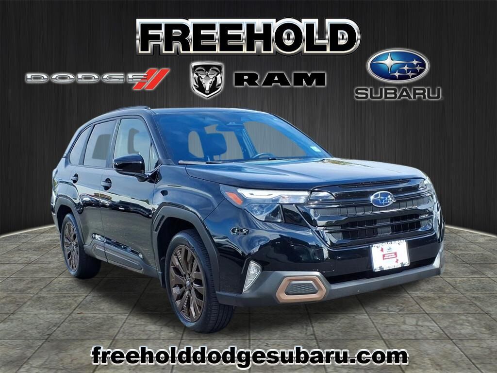 2025 Subaru Forester — photo 1 of 13