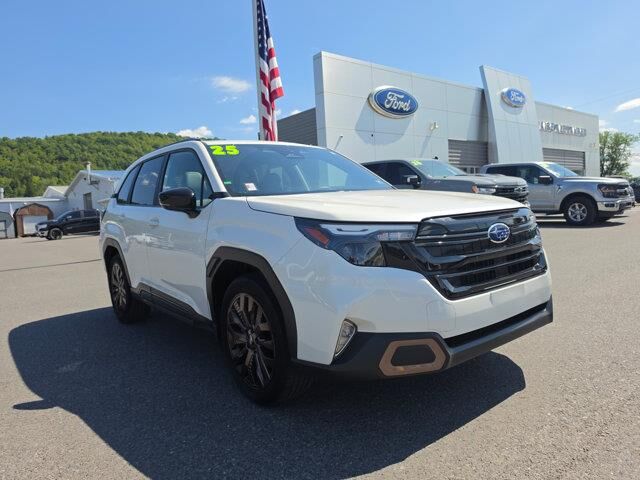 2025 Subaru Forester Sport — photo 1 of 13