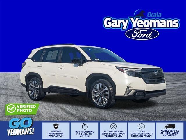 2025 Subaru Forester Touring — photo 1 of 13