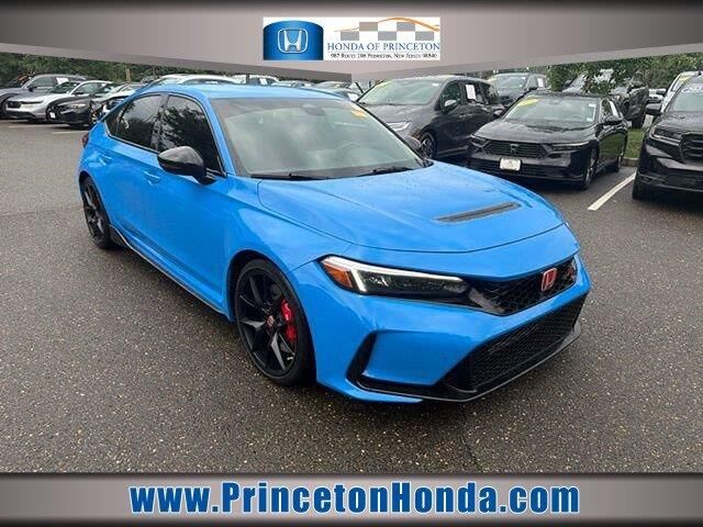 2024 Honda Civic Type R — photo 1 of 7