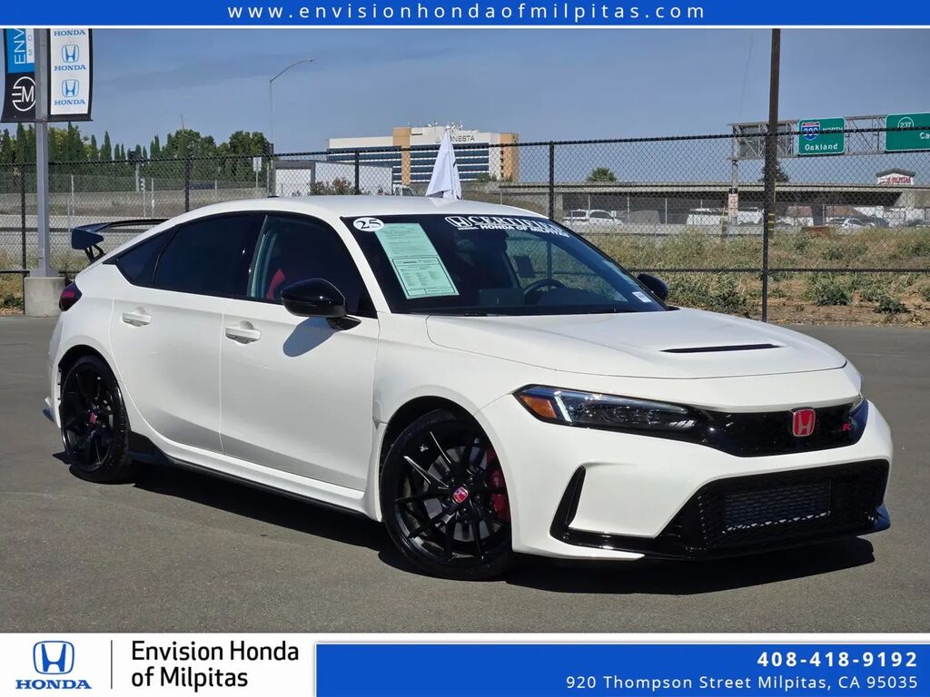 2025 Honda Civic Type R — photo 1 of 13