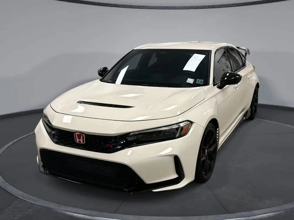 2025 Honda Civic Type R — photo 1 of 13