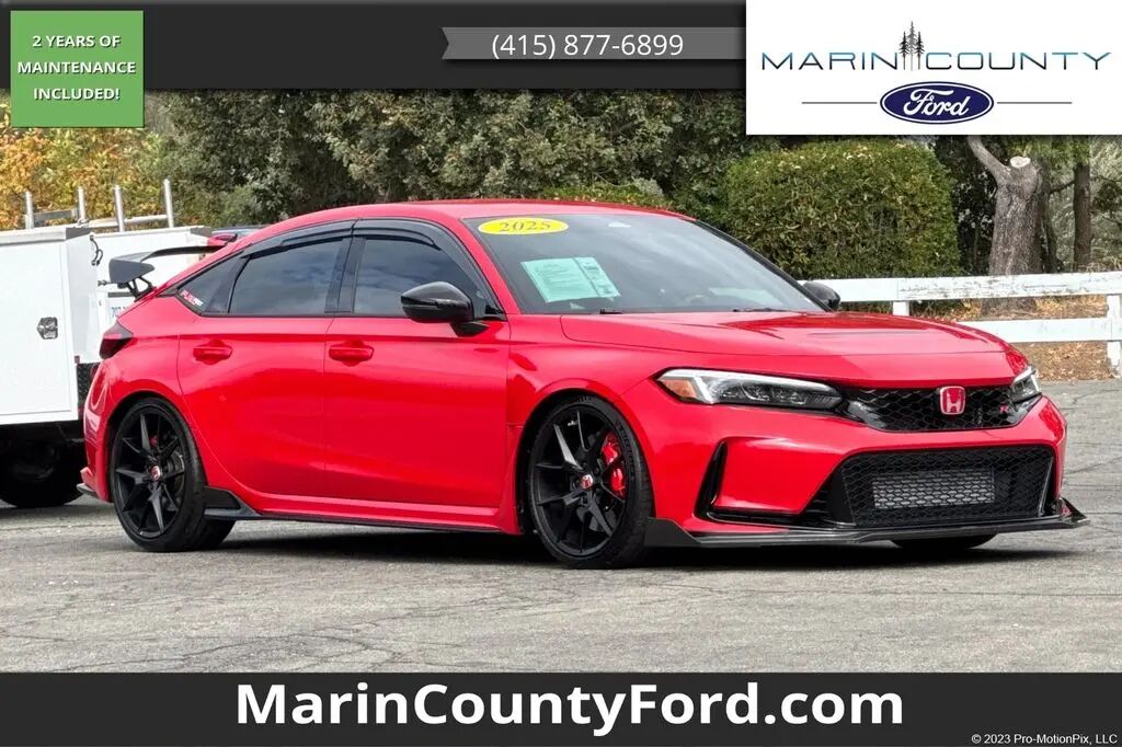 2025 Honda Civic Type R — photo 1 of 12
