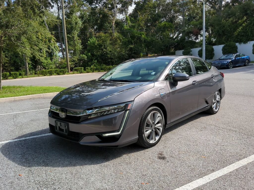 2018 Honda Clarity Plug-In Hybrid Touring — photo 1 of 7