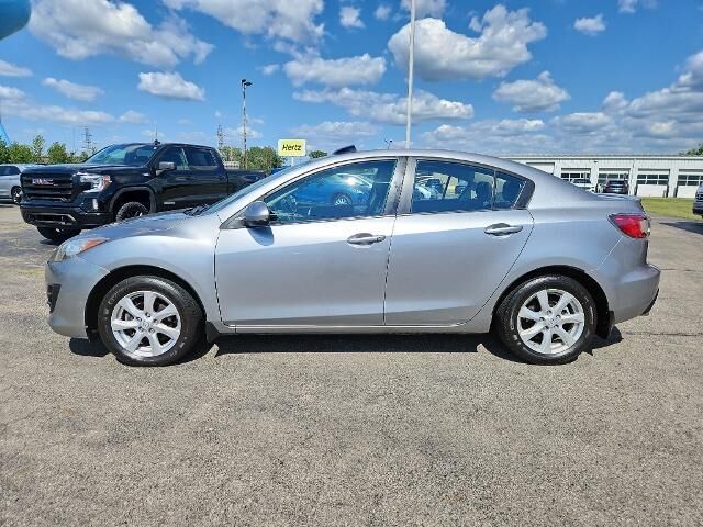 2010 Mazda Mazda3 i Touring — photo 1 of 13