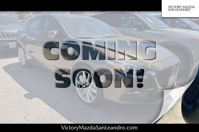 2017 Mazda Mazda3 5-Door Touring 2.5