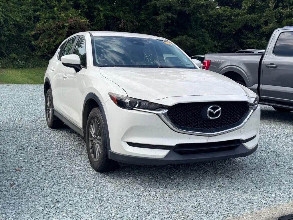 2017 Mazda CX-5 Sport — photo 1 of 4