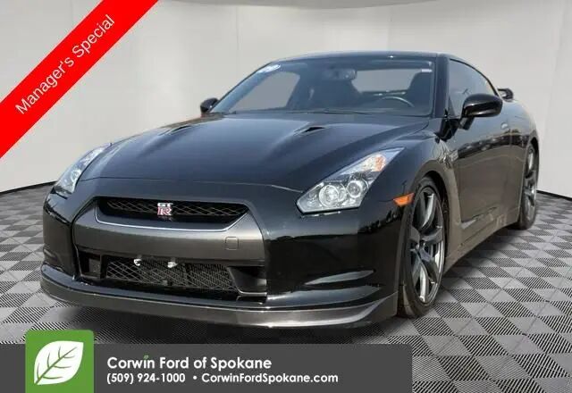 2009 Nissan GT-R Premium — photo 1 of 13