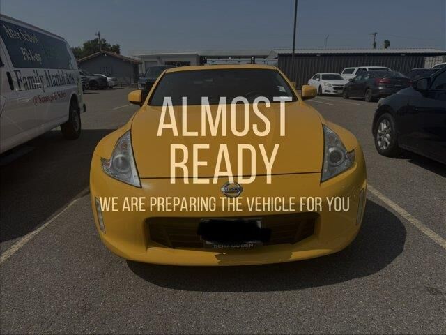 2017 Nissan 370Z Base — photo 1 of 1