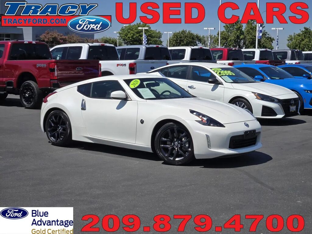 2020 Nissan 370Z Base — photo 1 of 13