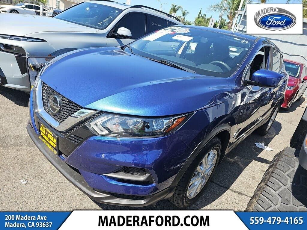 2022 Nissan Rogue Sport S — photo 1 of 1