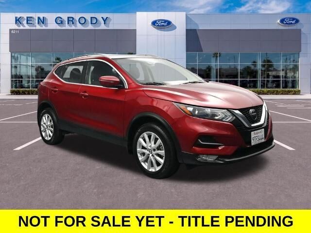 2022 Nissan Rogue Sport SV