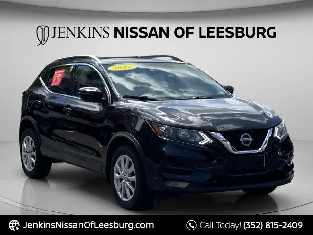 2022 Nissan Rogue Sport SV — photo 1 of 13