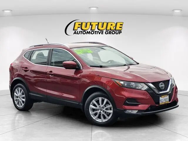 2022 Nissan Rogue Sport SV — photo 1 of 13