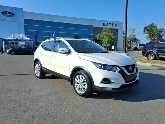 2022 Nissan Rogue Sport SV