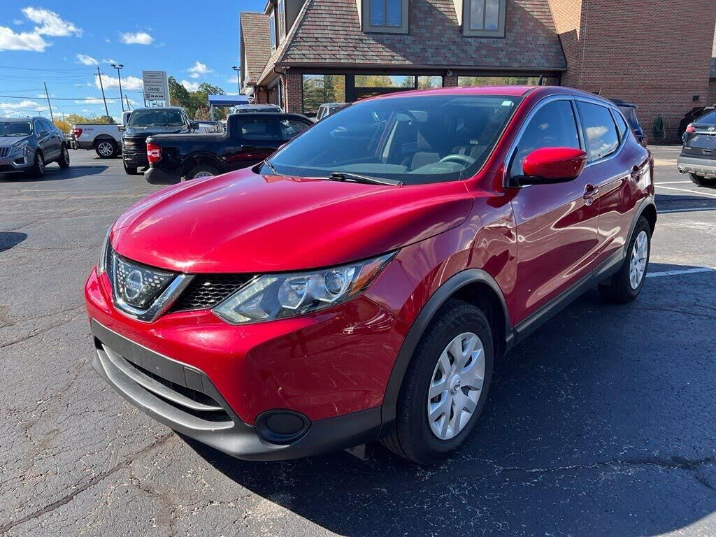 2018 Nissan Rogue Sport S — photo 1 of 1