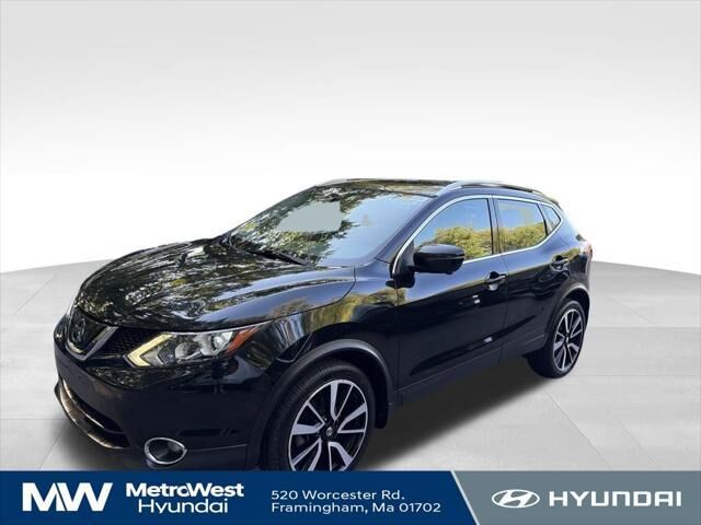2019 Nissan Rogue Sport SL — photo 1 of 13