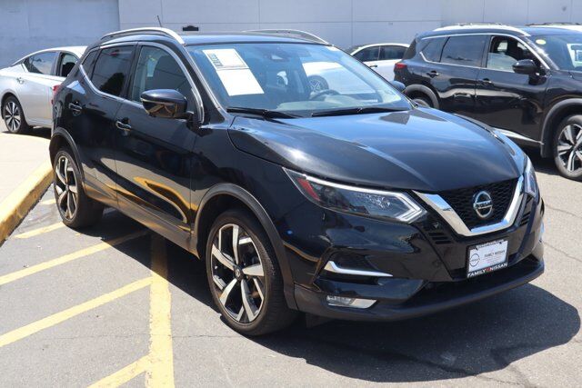 2022 Nissan Rogue Sport SL