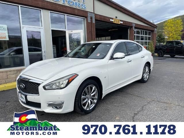 2015 INFINITI Q70 3.7