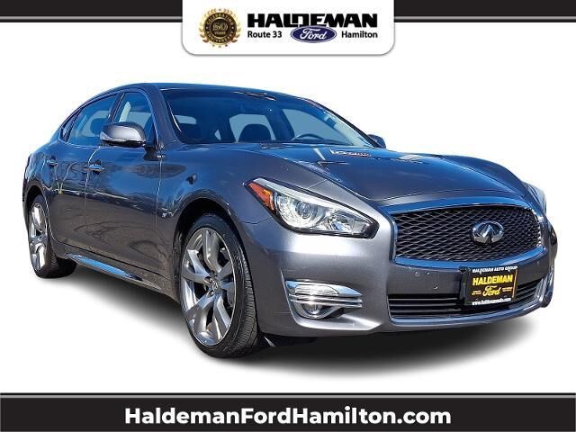 2017 INFINITI Q70L 3.7 — photo 1 of 13