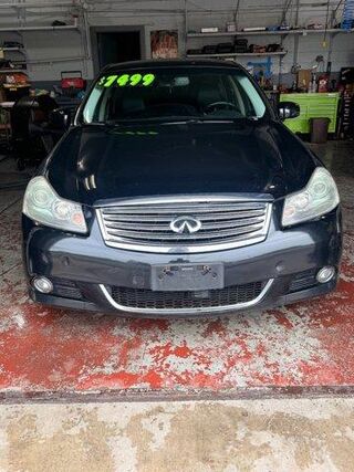 2010 INFINITI M35 x